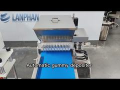Verwarmde hopper Gummy Candy Machine Jelly Candy Productieapparatuur